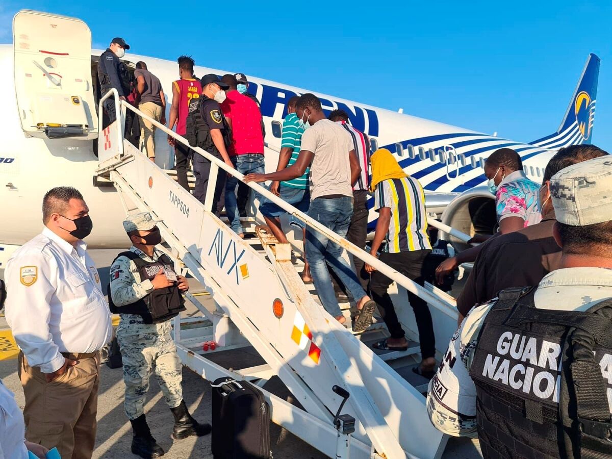 El Instituto de Migración de México deporta a 129 haitianos