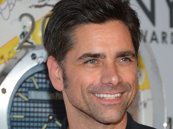 @JohnStamos what devastating news to wake up to. my heart is with everyone involved in the Aurora #theatershooting. what the world needs now is...