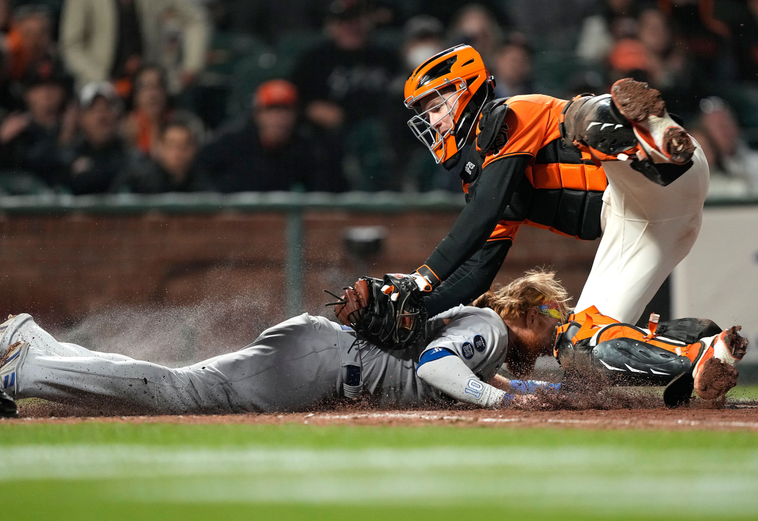 San Francisco Giants lose in extra innings to Dodgers 3-2