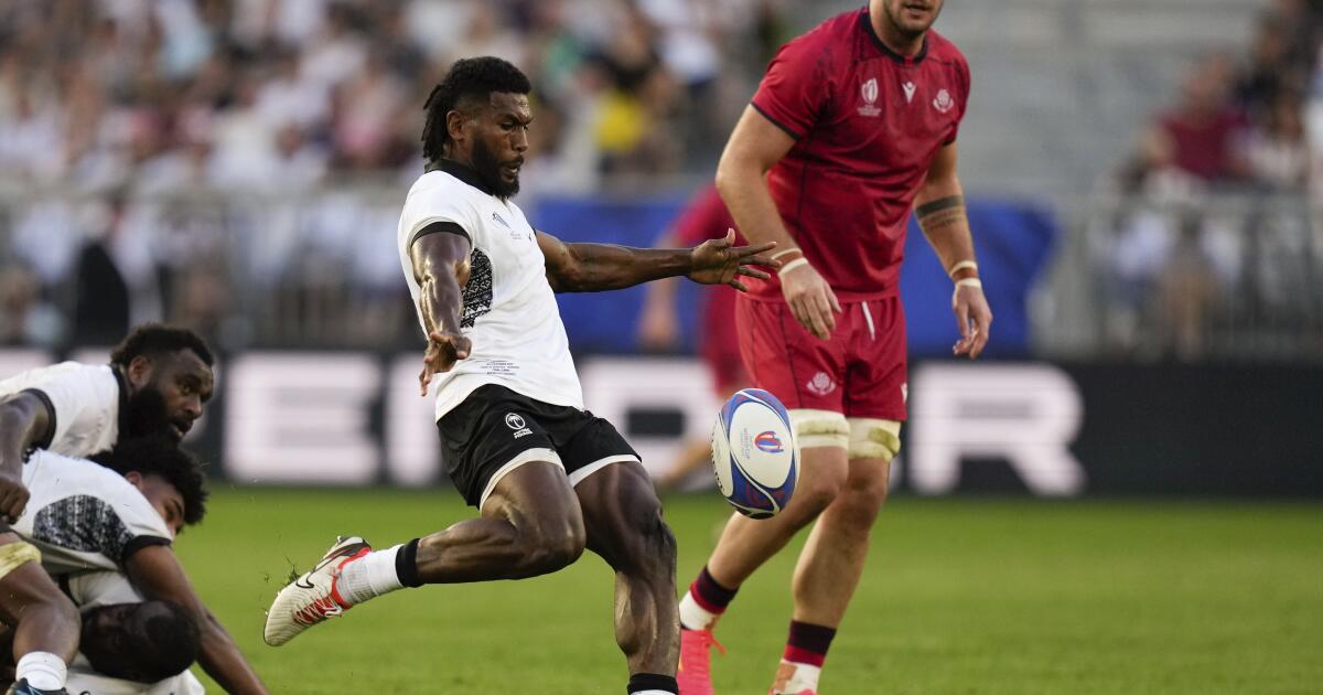 Fiji dá início ao Botitu às 10h para o jogo decisivo da Copa do Mundo de Rugby.  Portugal dispensa capitão