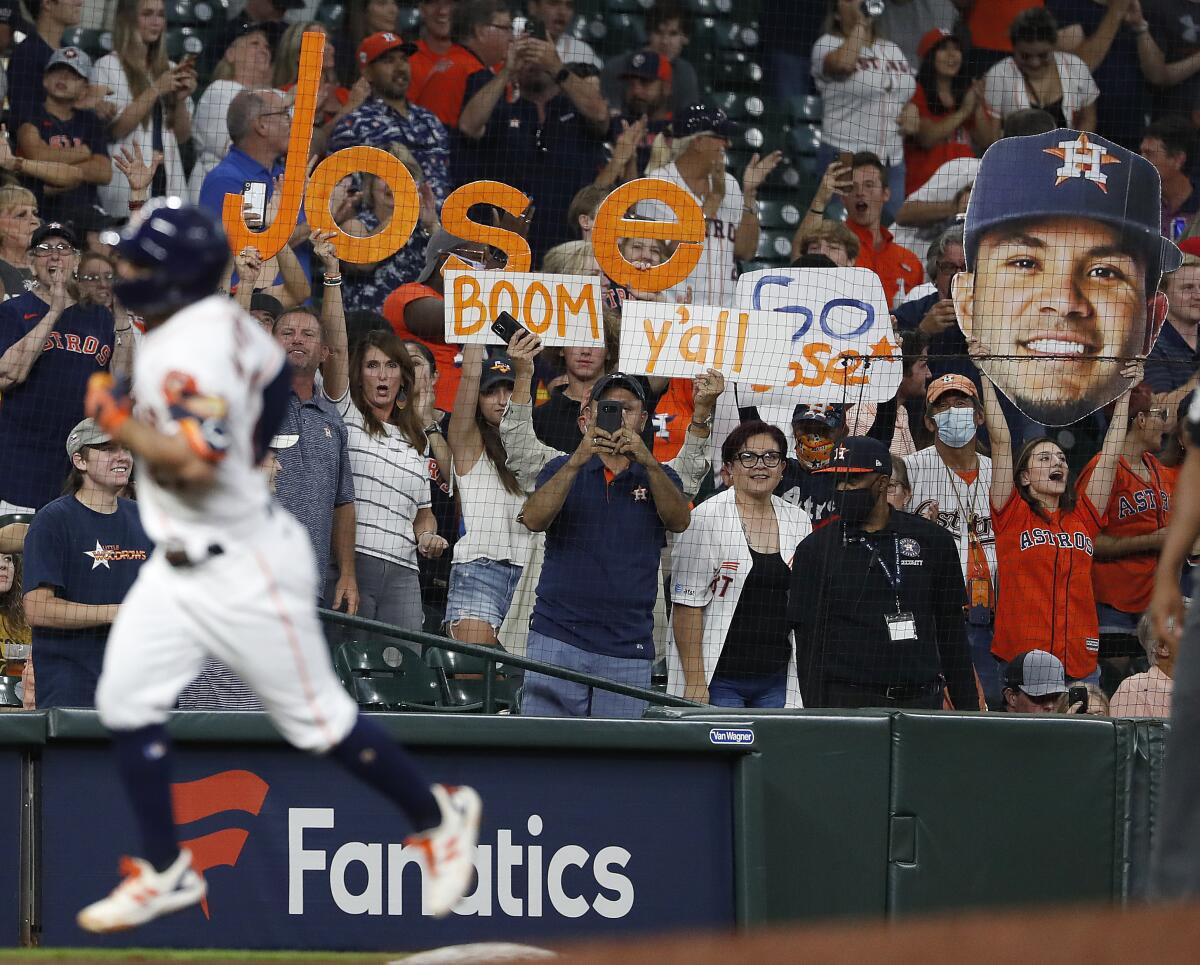 Jose Altuve's postseason slump continues