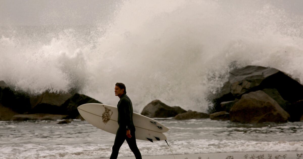 Minimal damage in Southern California after tsunami advisory in the West - Los Angeles Times
