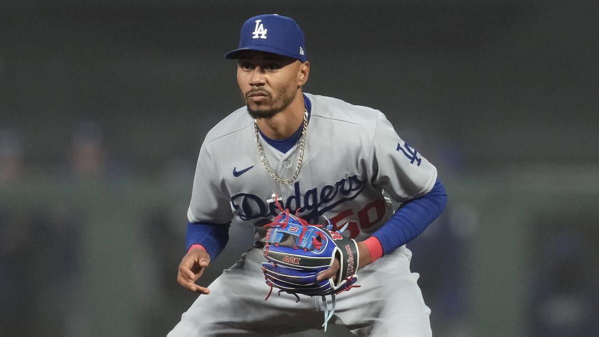 Dodgers Dugout: Why Mookie Betts should be the new starting shortstop - Los  Angeles Times