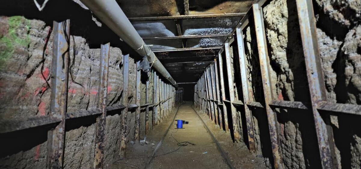  un túnel transfronterizo que une la ciudad mexicana de Tijuana con el área de San Diego. 