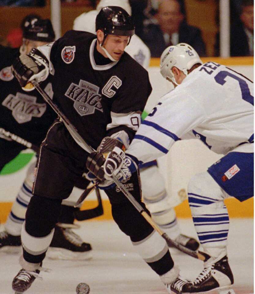 Stanley Cup finals, Los Angeles Kings Wayne Gretzky in action vs