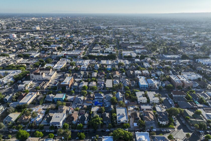 Los Angeles, CA - September 28: An aerial view of urban sprawl as seen from the Pico-Union area of Los Angeles Wednesday, Sept. 28, 2022. (Allen J. Schaben / Los Angeles Times)