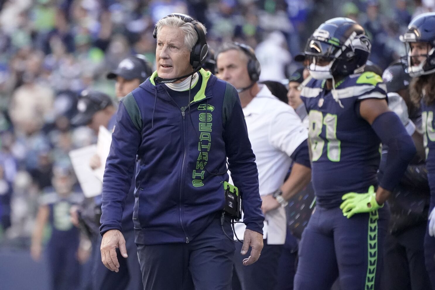 Seattle Seahawks stage fourth-quarter rally to defeat the San