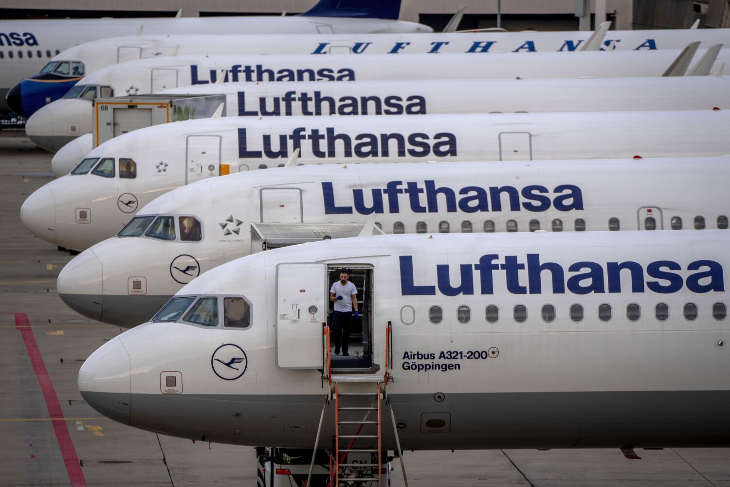 Avrupa havayolu Lufthansa, kontrol edilen bagajlarda Apple AirTags'i yasakladı