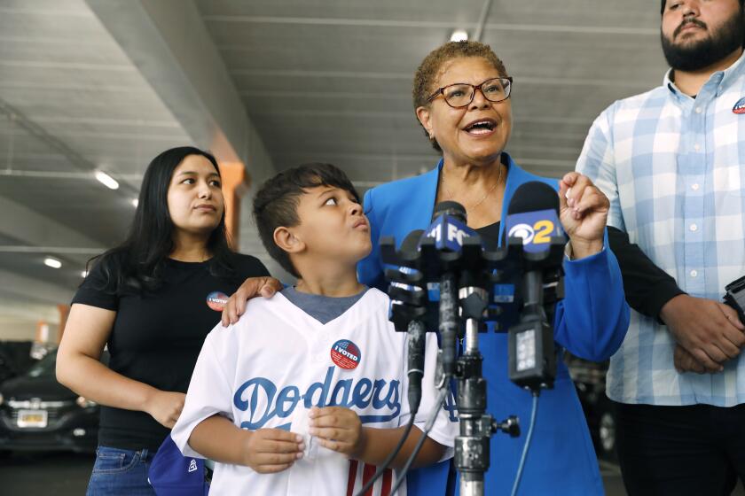 LOS ANGELES-CA-JUNE 7, 2022: Mayoral candidate Karen Bass casts her ballot at Baldwin Hills Crenshaw Mall on Tuesday, June 7, 2022. (Christina House / Los Angeles Times)