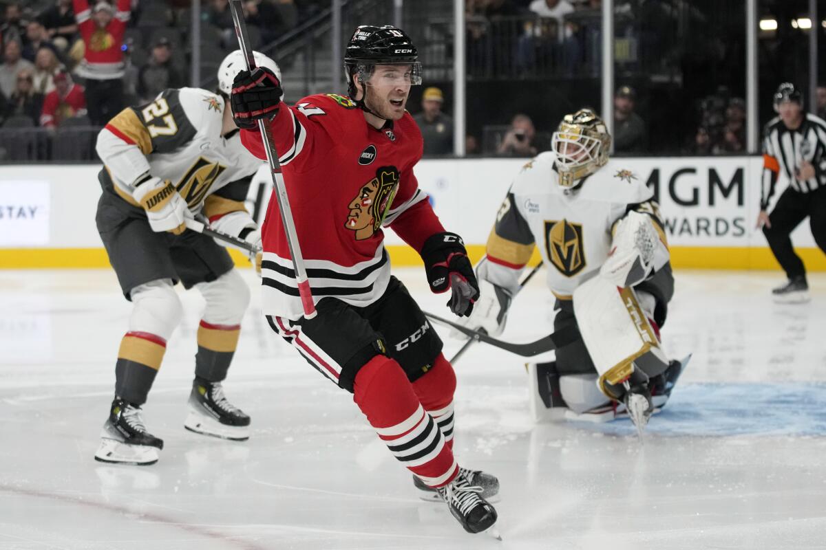 Blackhawks, Bruins head into Game 6 without stars - The San Diego  Union-Tribune
