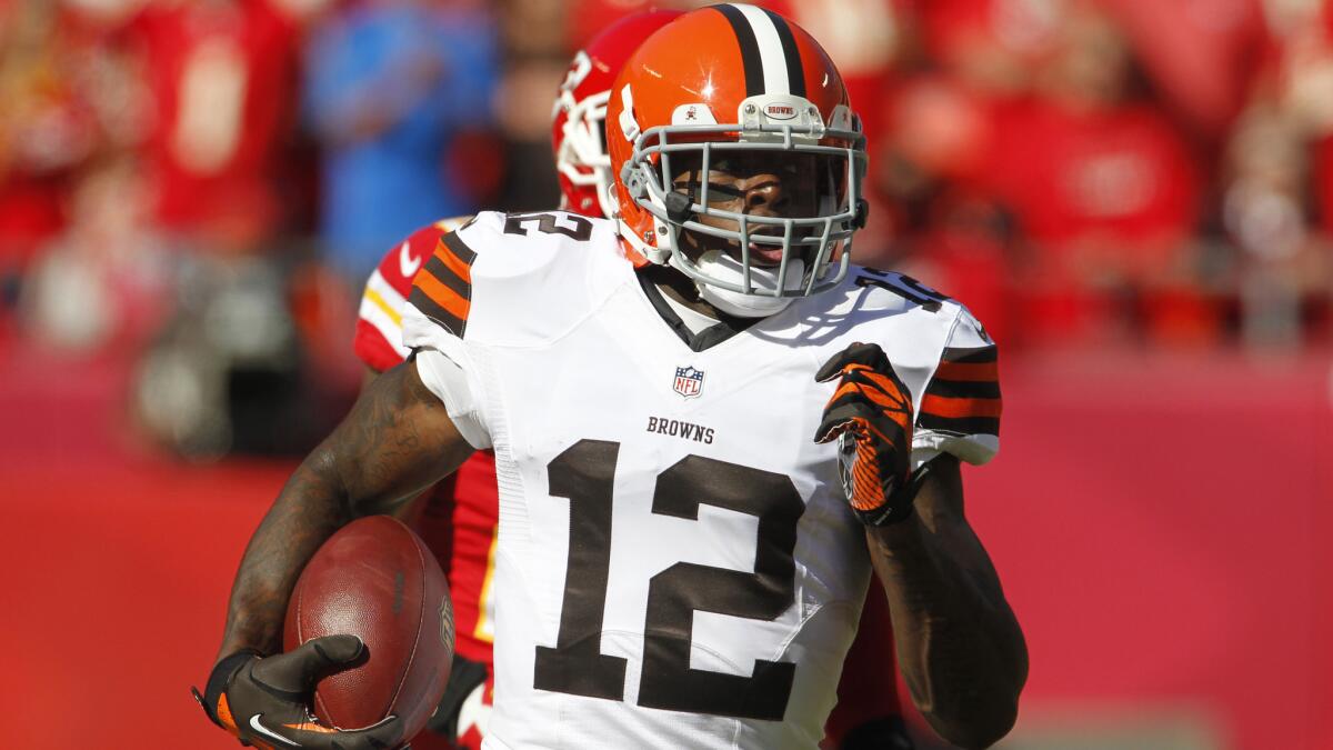 Cleveland Browns wide receiver Josh Gordon was arrested on suspicion of driving while intoxicated in Raleigh, N.C., on Saturday morning.