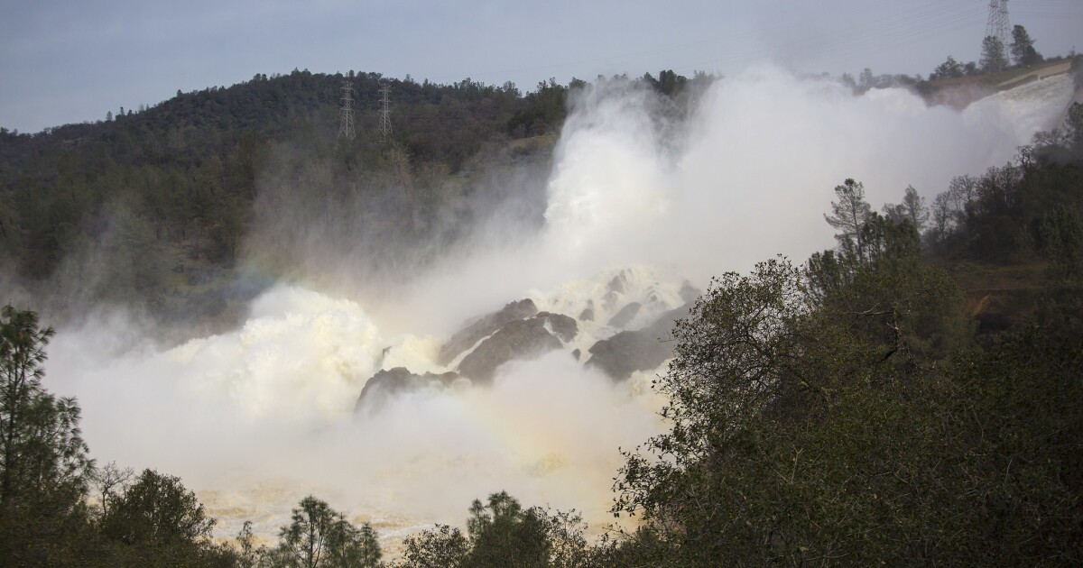 FEMA reverses itself, OKs funds for Oroville Dam repairs - Los Angeles Times