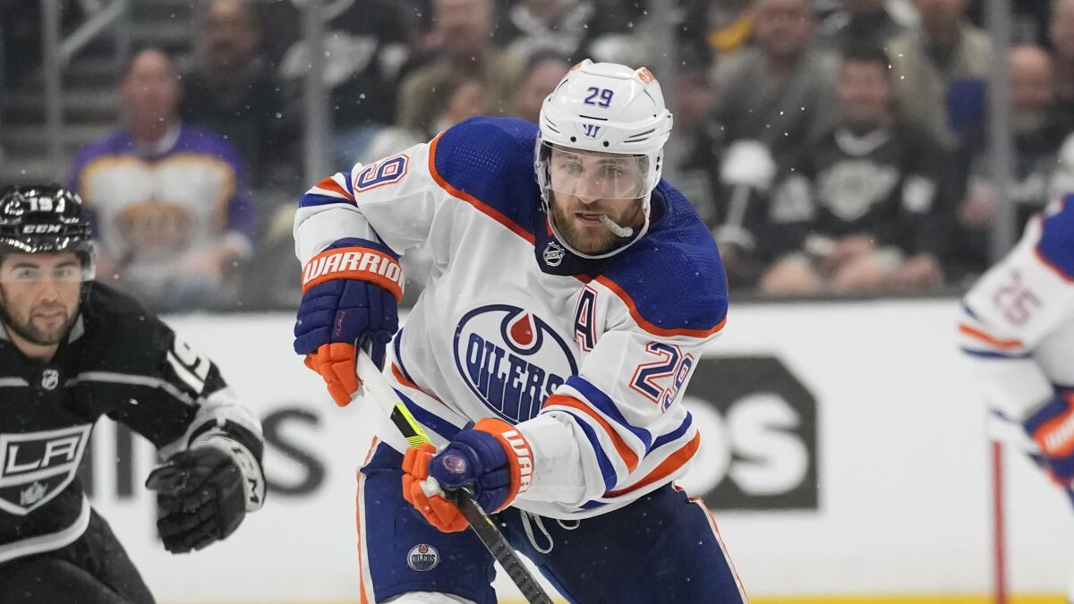 Oilers center Leon Draisaitl controls the puck during Game 4 against the Kings.