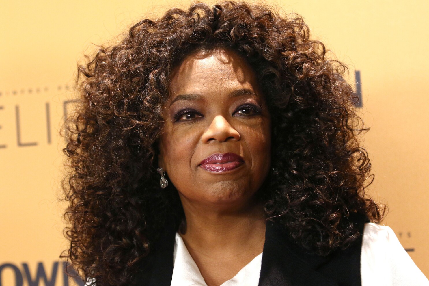 Oprah Winfrey Will Star In Henrietta Lacks Movie But Who Will Play Rebecca Skloot Los Angeles Times