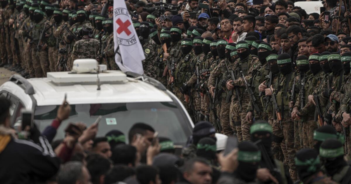 Gazze Savaşı beklemede olduğunda, Hamas dünyaya yenilmediğini bildirir