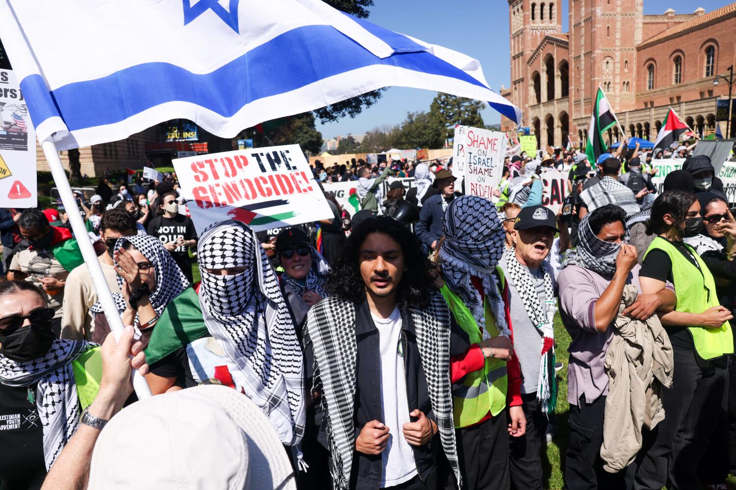 Dueling Gaza protests at UCLA draw hundreds as USC sees peaceful demonstration