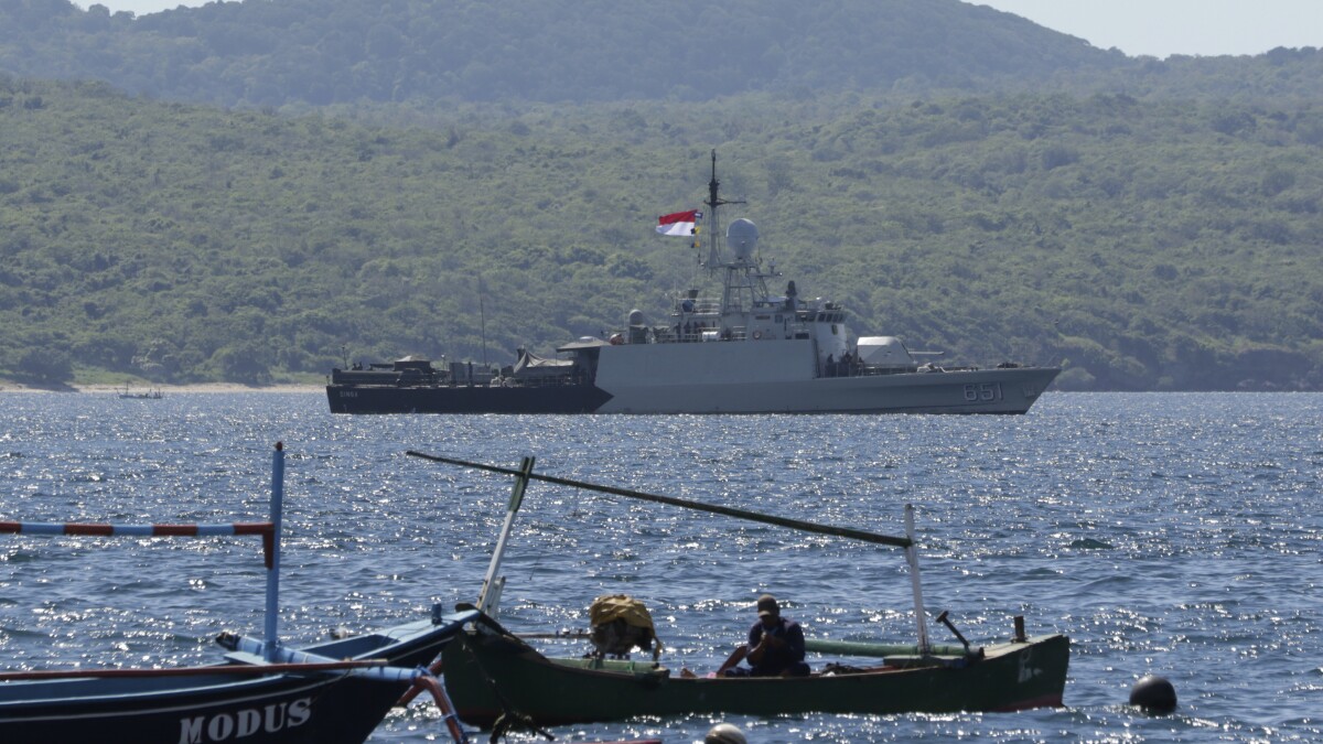 Missing Indonesian Submarine May Be Too Deep For Rescue Los Angeles Times