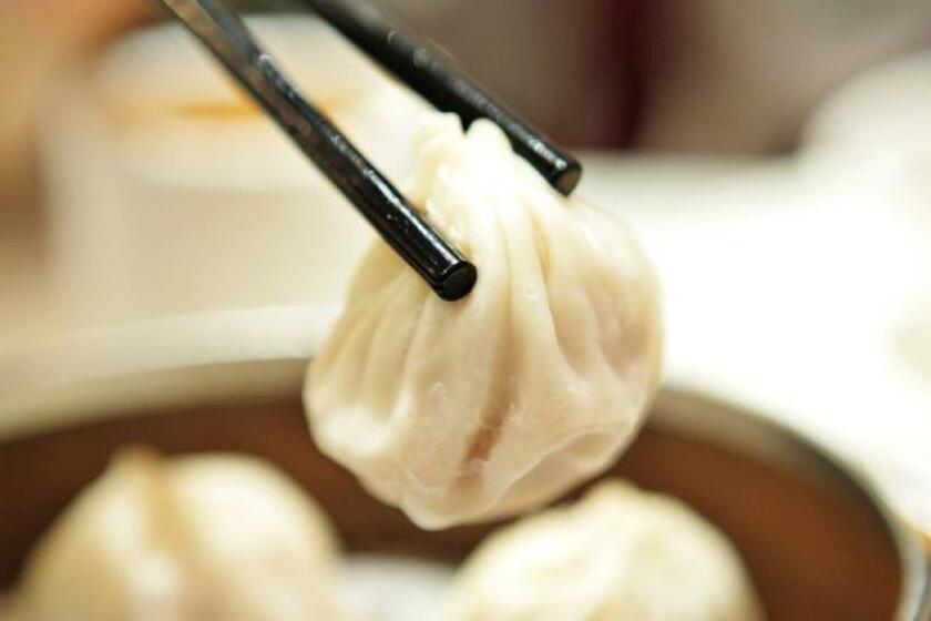 Ordering the delicious dumplings at dim sum can sometimes be confusing, but not with some helpful tips. (Shutterstock)