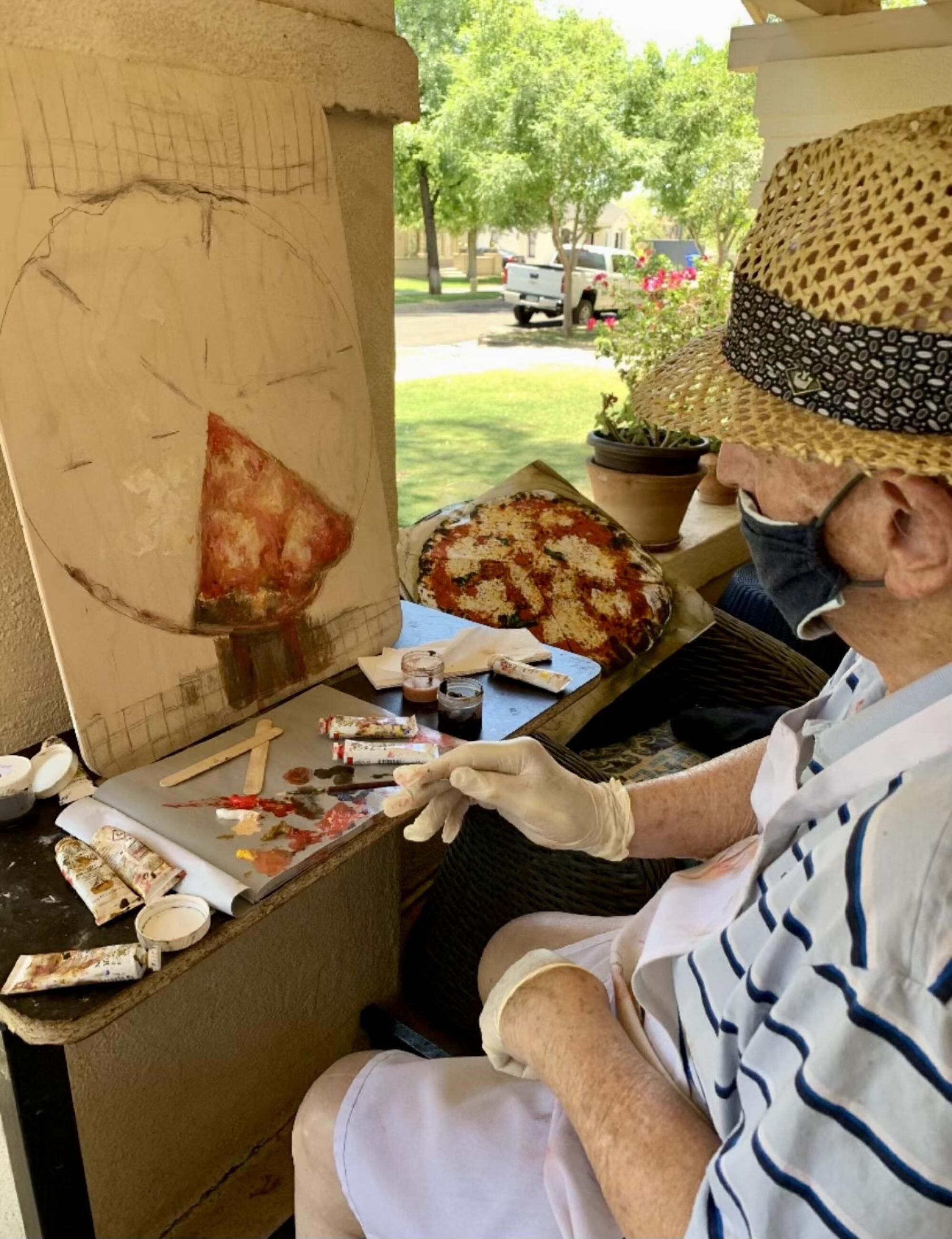 Leonard Bianco trabajó en una pintura de una pizza que su hijo Chris Bianco le preparó 
