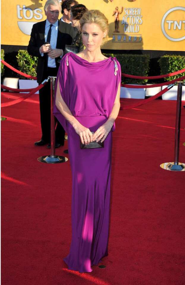 Julie Bowen's purple Temperley gown with a low back flatters her self-described boyish figure.