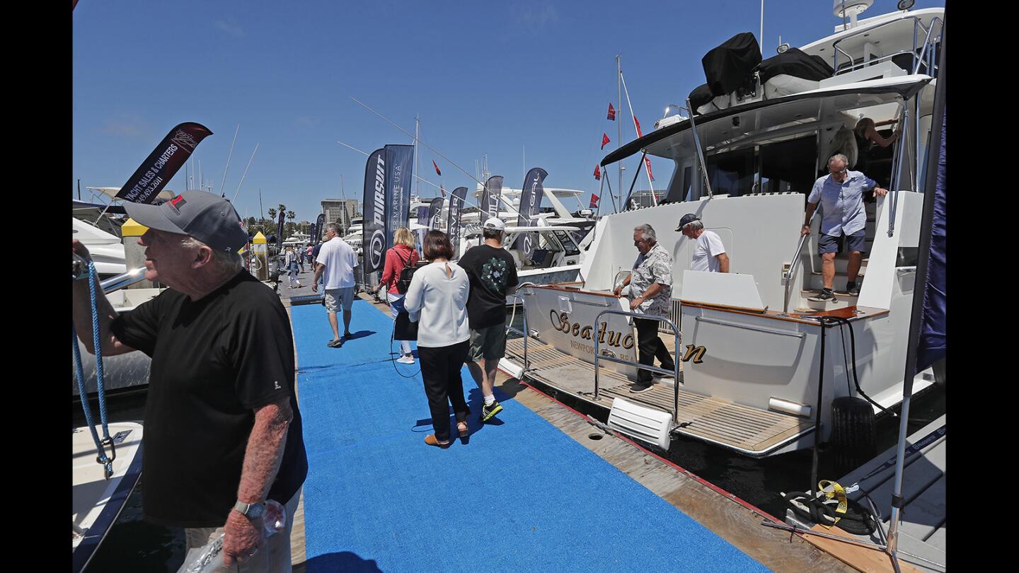 la-photo-gallery-46th-annual-newport-beach-boa-005