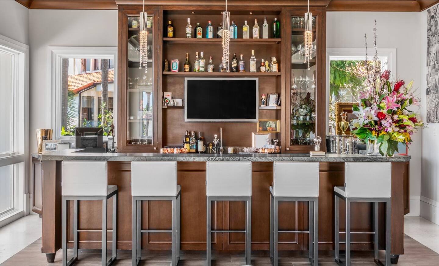 Seating for five at the wet bar.
