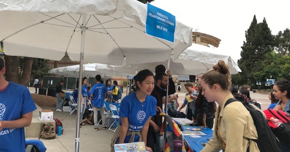 L’Université de Californie, où le coréen est la langue courante, va bien au-delà des «hommes blancs morts» dans les études européennes L’Université de Californie, où le coréen est la langue courante, va bien au-delà des «hommes blancs morts» dans les études européennes