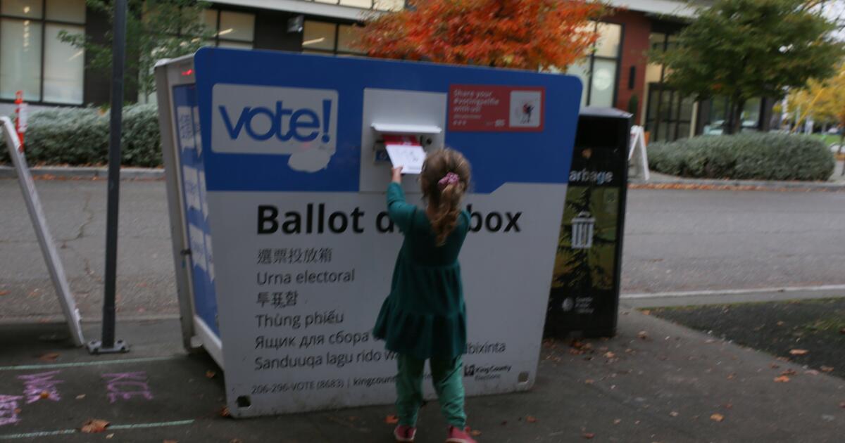 Um juiz bloqueou várias ordens eleitorais de Trump contra a votação pelo correio nos estados de Oregon e Washington Um juiz bloqueou várias ordens eleitorais de Trump contra a votação pelo correio nos estados de Oregon e Washington