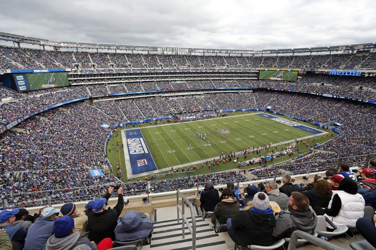 Removerán asientos del Estadio Metlife para ensanchar la cancha antes