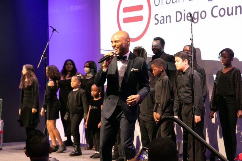R&B singer Kenny Lattimore performs at the Diversity Awards.