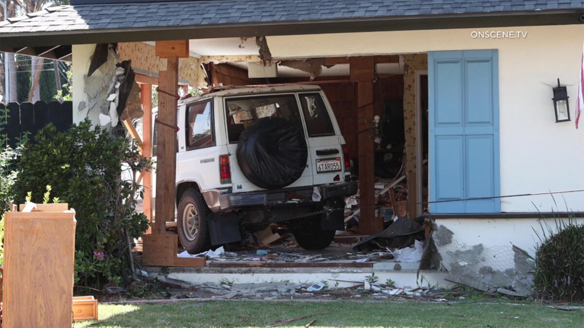Driver crashes SUV into the living room of Huntington Beach home - Los  Angeles Times