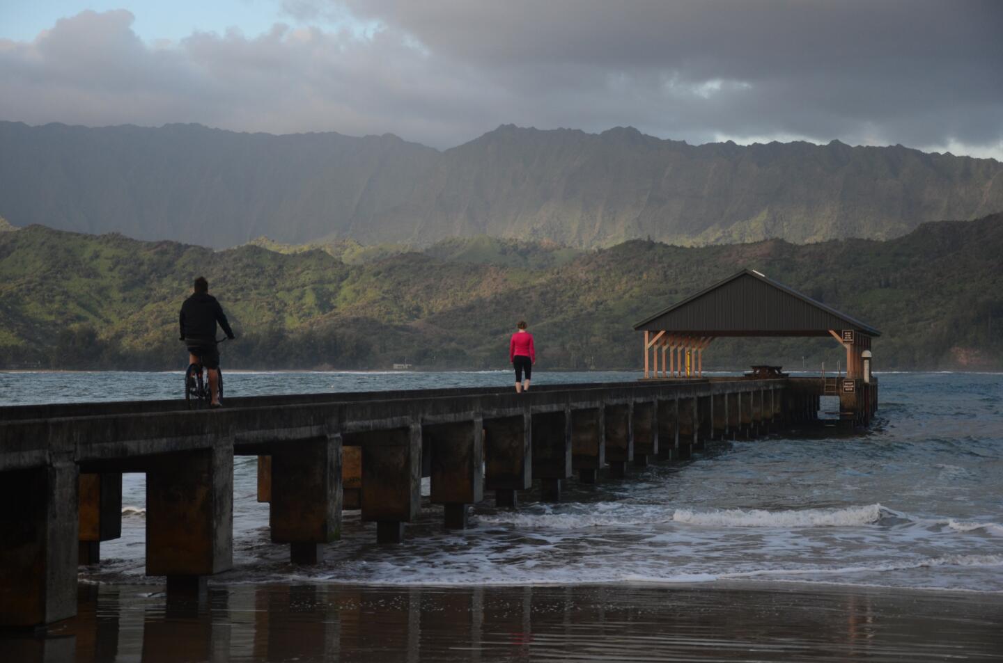 Hawaii: Pier walk