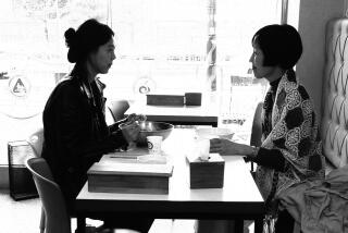 Kim Min-hee and Lee Hye-young in the movie "The Novelist's Film."