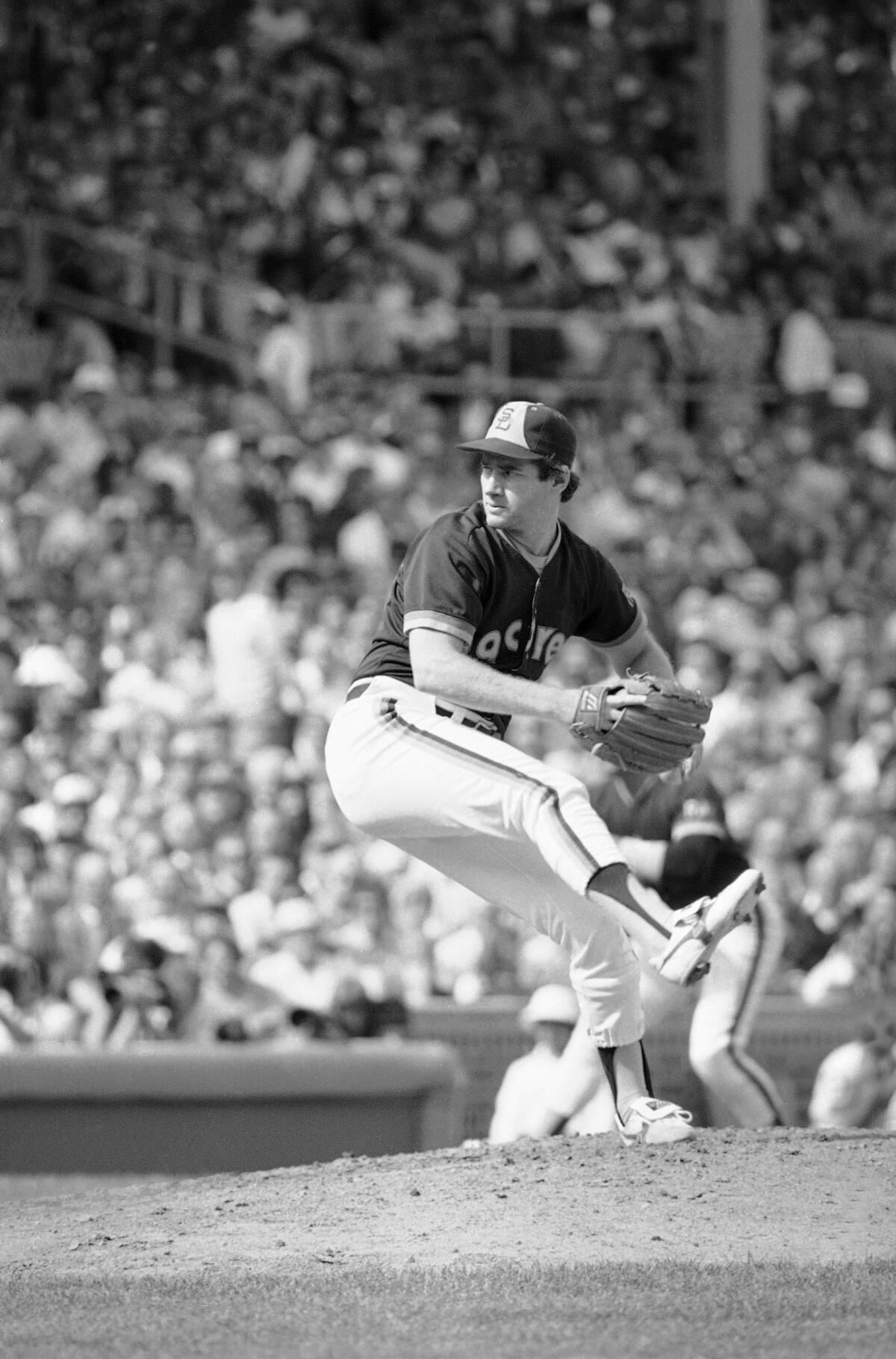 Mark Thurmond of the San Diego Padres pitches against the Detroit