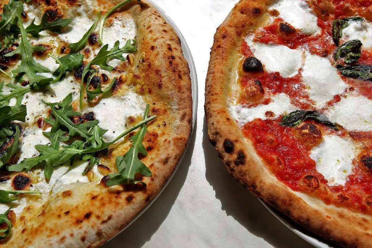 A new 800 Degrees pizzeria, which serves build-your-own custom Neapolitan-style pizzas, opens this week in Santa Monica.