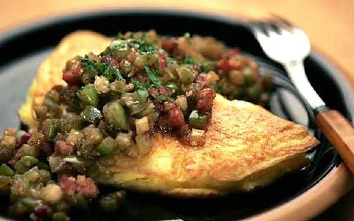 Cheese omelet with tomatillo sauce