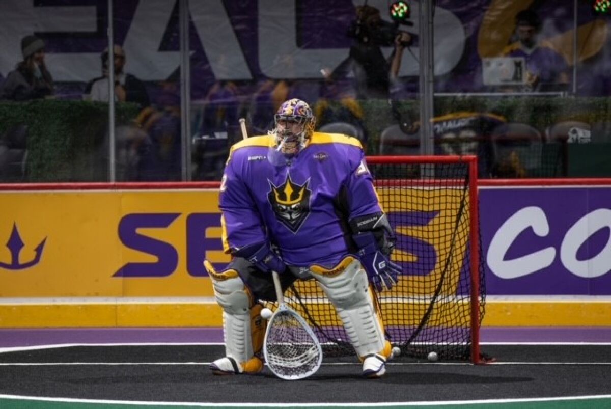 Seals goalie Frank Scigliano stands 6-feet-4, meaning opponents don’t get to see much net on either side of him.