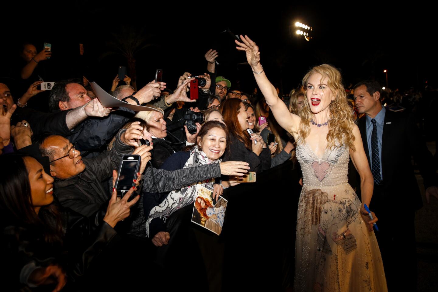 Nicole Kidman greets a crowd of film fans at the 28th Palm Springs International Film Festival Film Awards Gala.