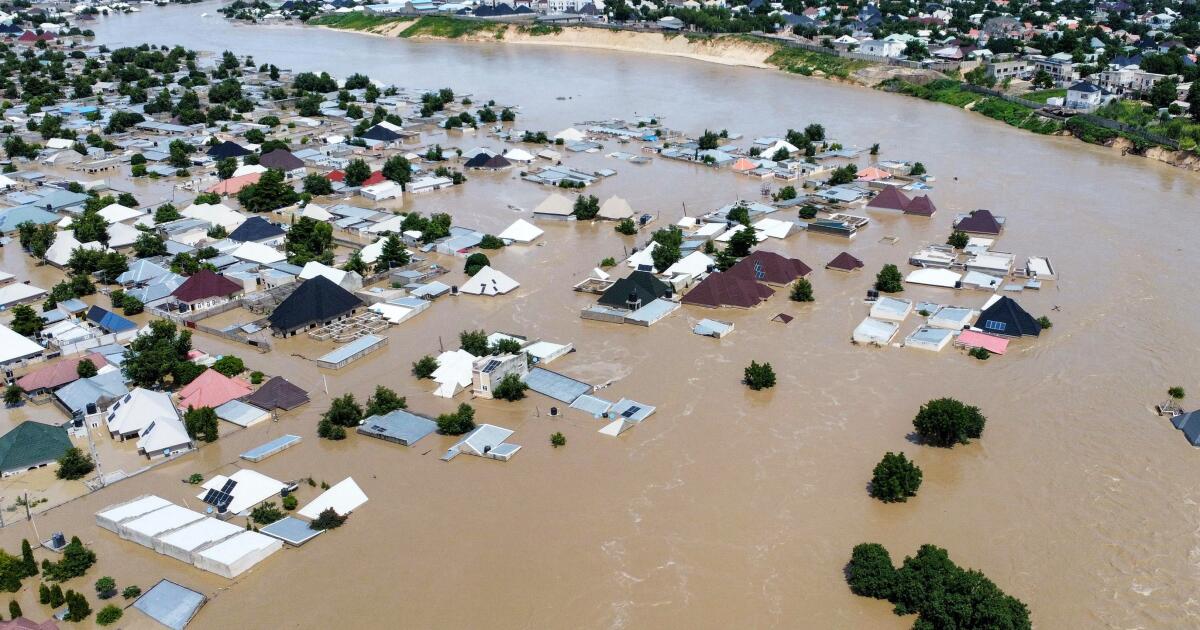 281 tahanan melarikan diri setelah banjir meruntuhkan tembok penjara di timur laut Nigeria