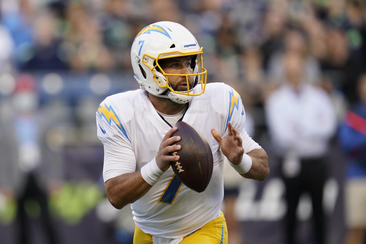 Chargers quarterback Chase Daniel sets to throw.