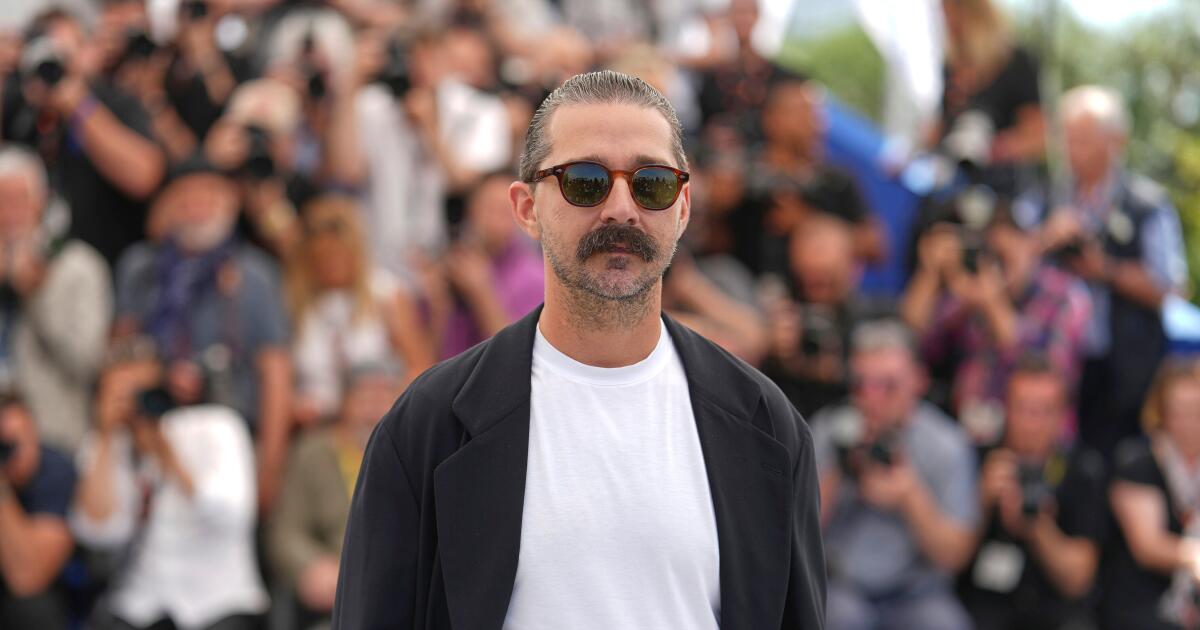 Shia LaBeouf ordenou reabilitação após ser preso no Mardi Gras