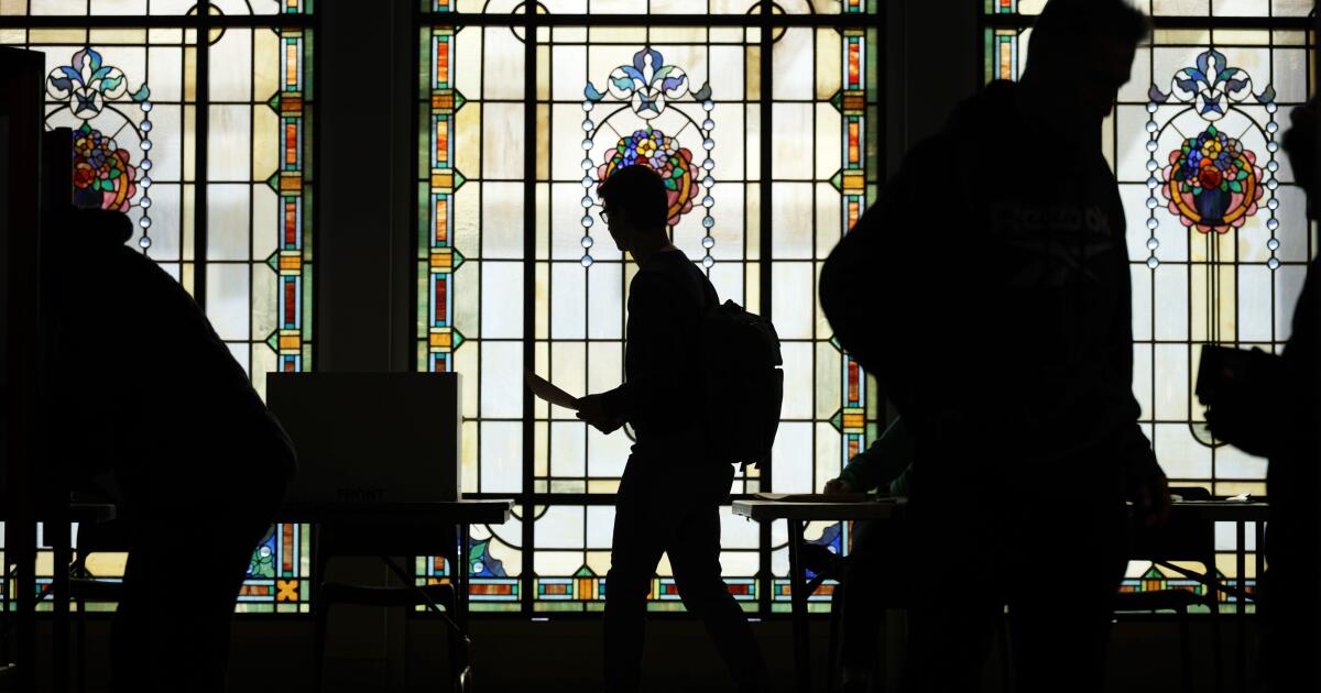 Trump is making gains among Latino voters. Republicans lose them ahead of midterm elections Trump is making gains among Latino voters. Republicans lose them ahead of midterm elections