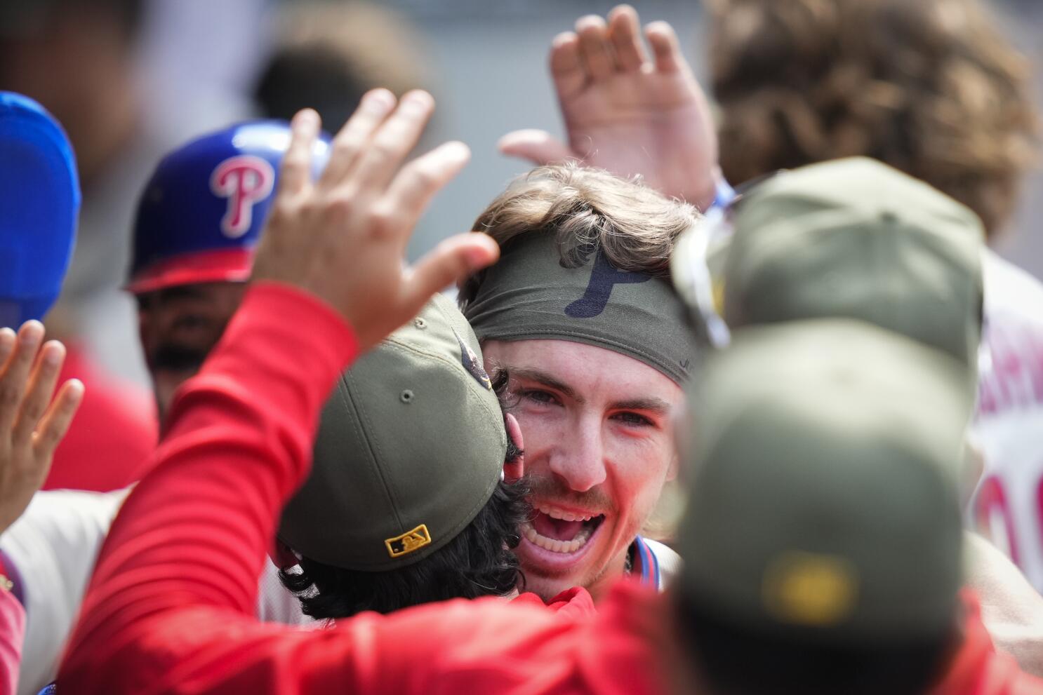 Mike Tauchman robs would-be walk-off HR to cap Cubs' 7th straight win