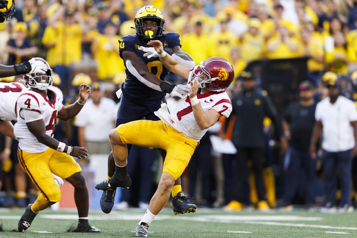 Lincoln Riley assured USC offensive line might be 'rattling good' regardless of Michigan loss 1 Michigan's Josaiah Stewart knocks down USC quarterback Miller Moss during the Trojans' loss at Michigan Stadium