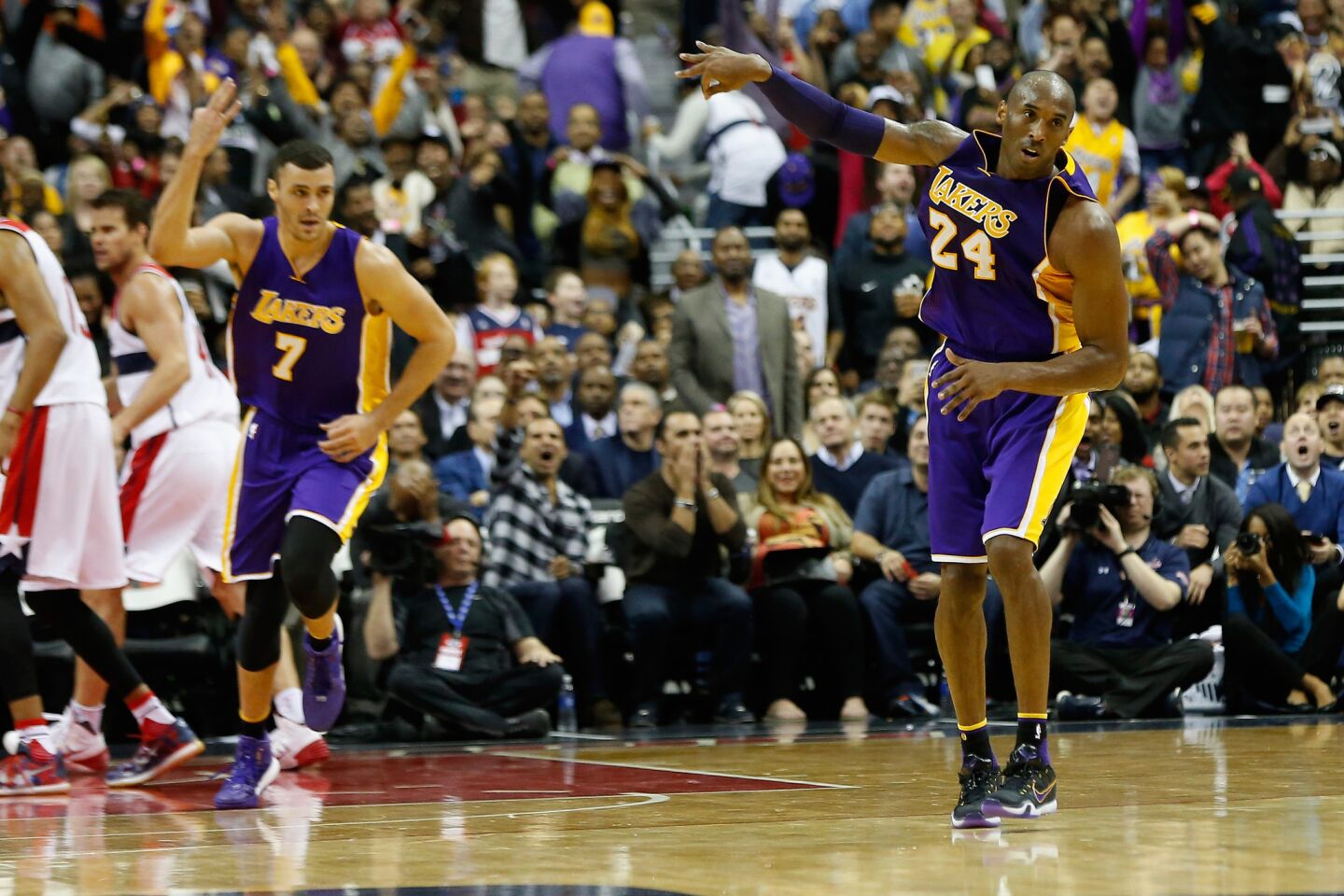 Kobe Bryant has 31 points in the Lakers' win over Wizards