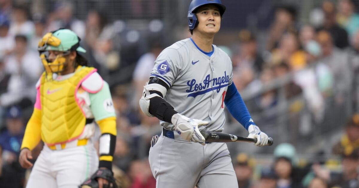 Column: Dave Roberts does his job: Protecting Shohei Ohtani from himself