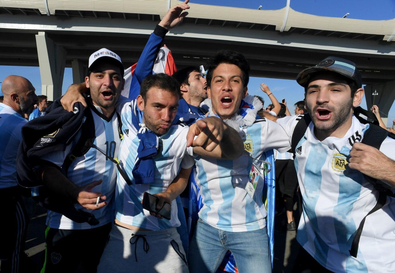 FBL-WC-2018-MATCH39-NGR-ARG-FANS