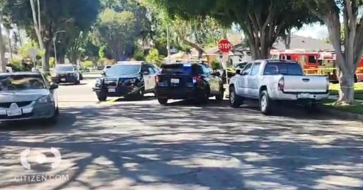 2 found dead in Long Beach, SWAT team in standoff with suspect