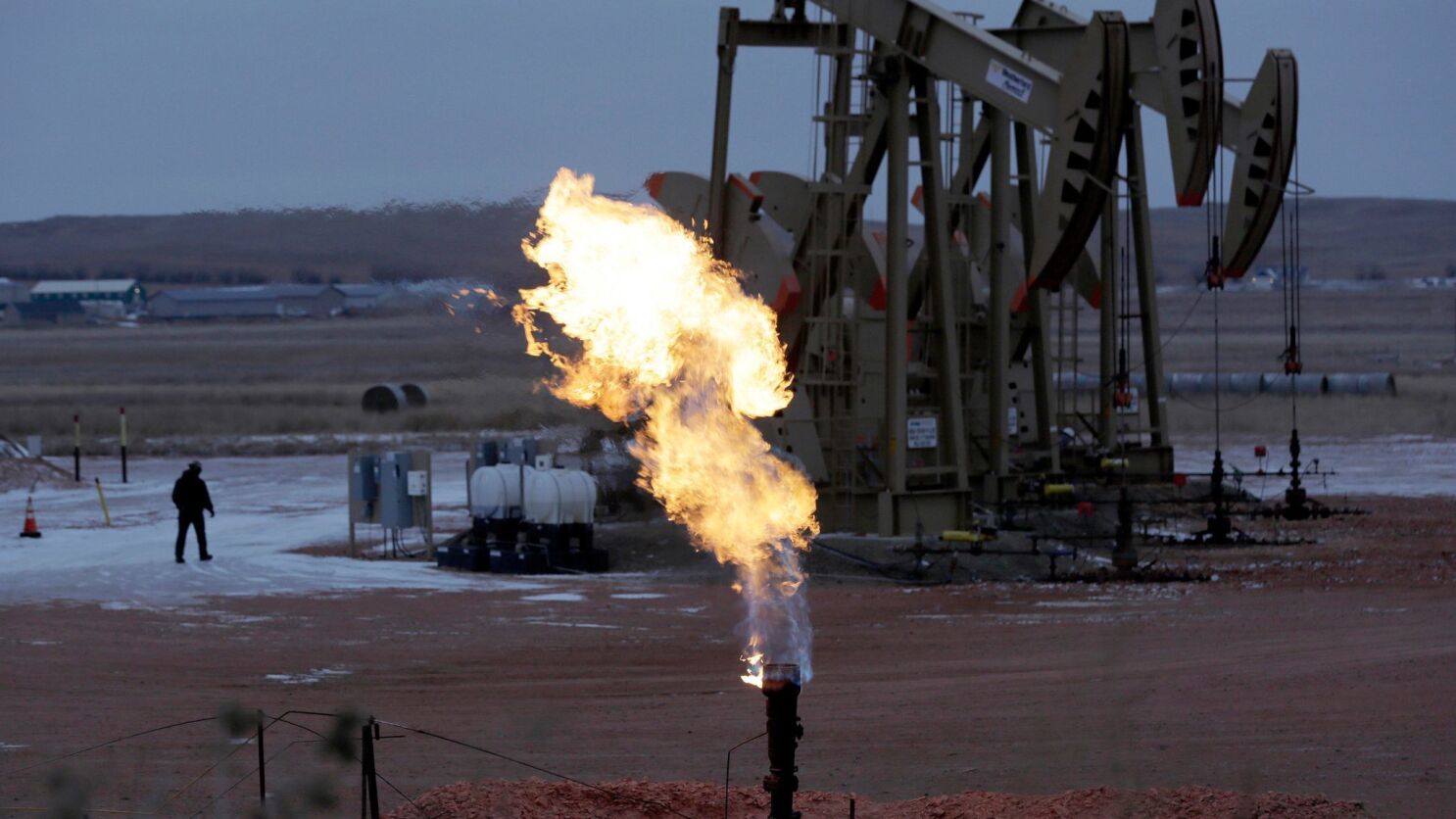North Dakota oil producers are wasting billions of cubic feet of natural  gas - Los Angeles Times