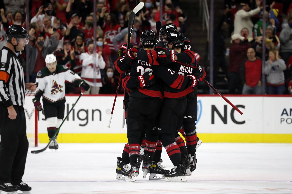 Kings' winning streak ends in 5-2 loss to New Jersey Devils - Los Angeles  Times